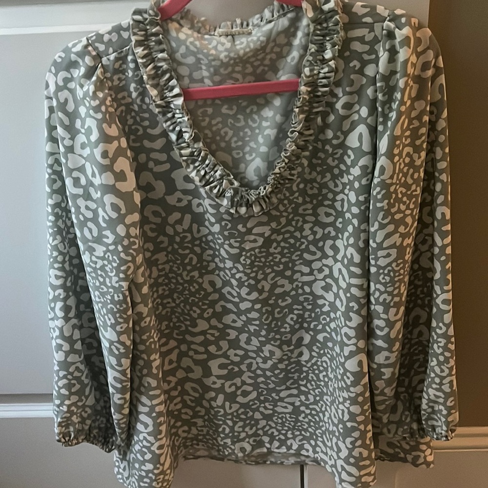 Leopard print top